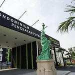 Cozy Poolside Waterpark Manhattan Homestay Ipoh City3Room Netflix