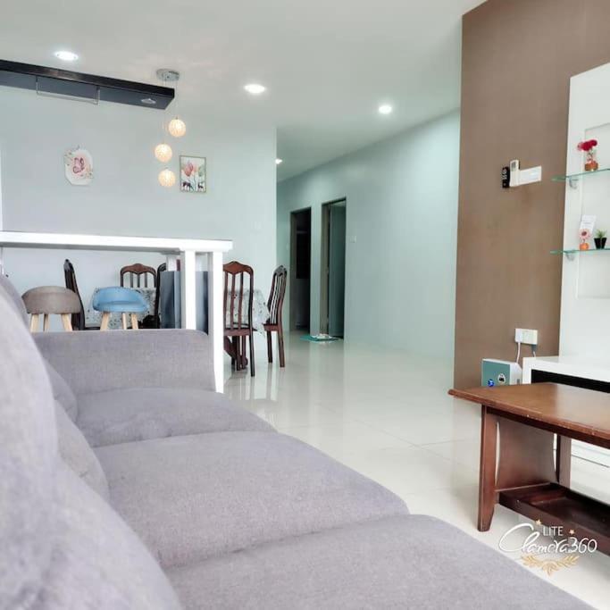 Cozy Poolside Waterpark Manhattan City3room Netflix Pangsapuri