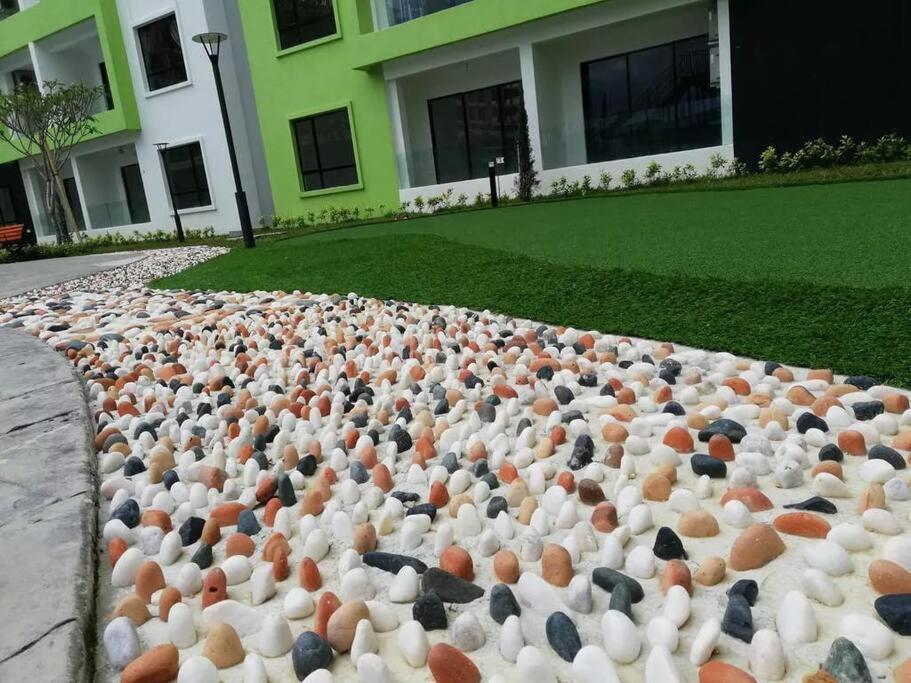 Cozy Poolside Waterpark Manhattan City3room Netflix Pangsapuri *